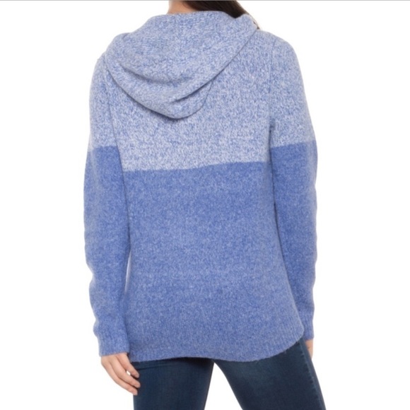 NWT CUPCAKES & CASHMERE x REVOLVE Blue Snowflake Hoodie Sweater, Size XS - Picture 6 of 6